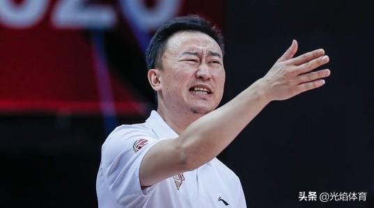 胡东个人资料简介，来自浙江男篮主教练的刘维伟，为什么会有一口亲切流利的东北话