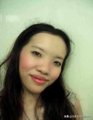 现实版狗拿耗子:我一同学长得丑却天天晒自拍在朋友圈，我该提醒她吗？