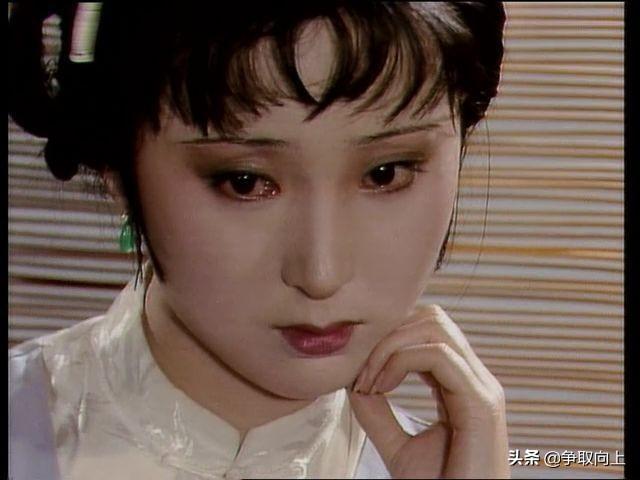 红楼梦人物分析:《红楼梦》里，林黛玉是怎样的一个人？