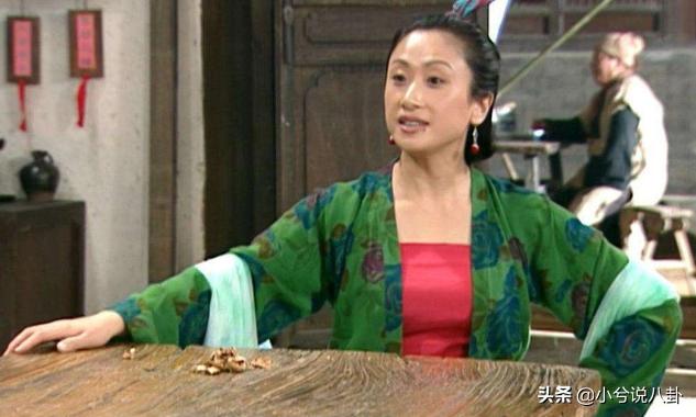 《武林外传》佟石头找祝无双那一集,钱夫人到底在等谁？