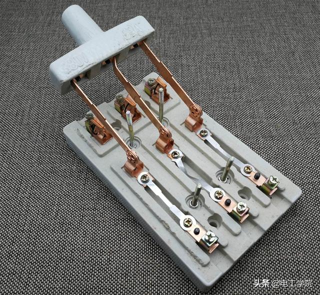 申素毓 三级:申素毓出生日期 介绍一下漏电保护开关的作用与原理？