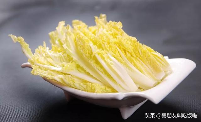 小鱼吃吃吃:水煮鱼怎么做，鱼才不会糊？