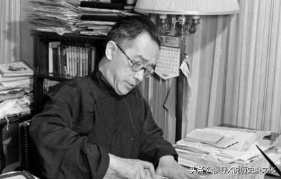 胡适简介:鲁迅与胡适哪个在历史评价上稍高一些？
