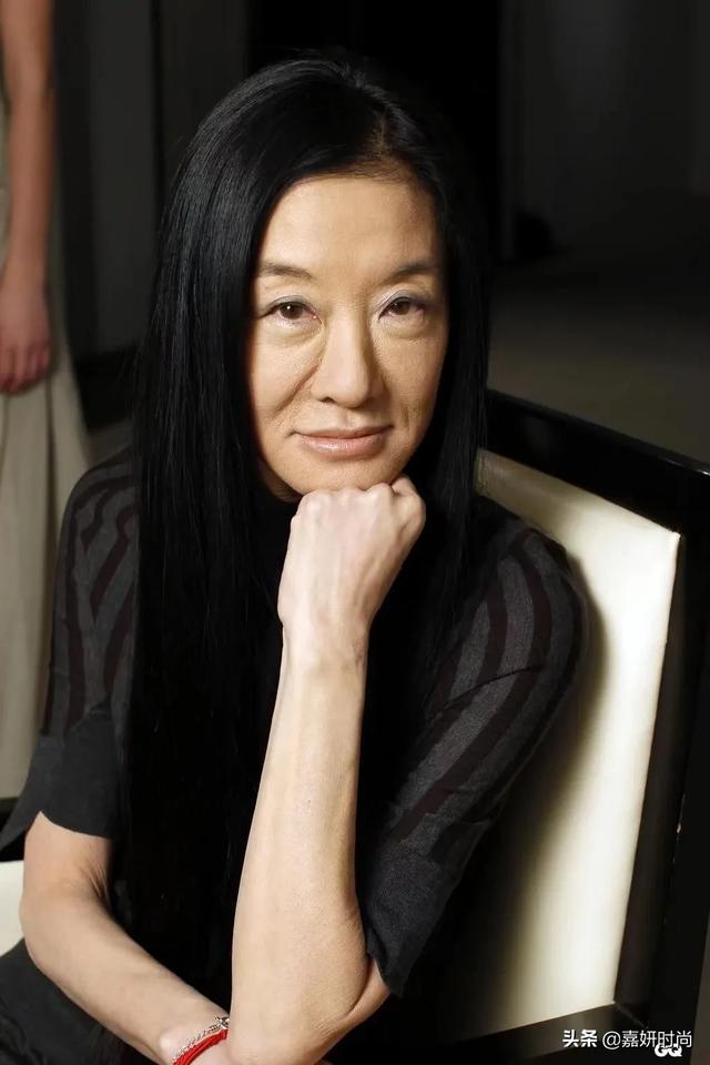 海青短发图片:女人过了50留直发好看吗会不会显年轻