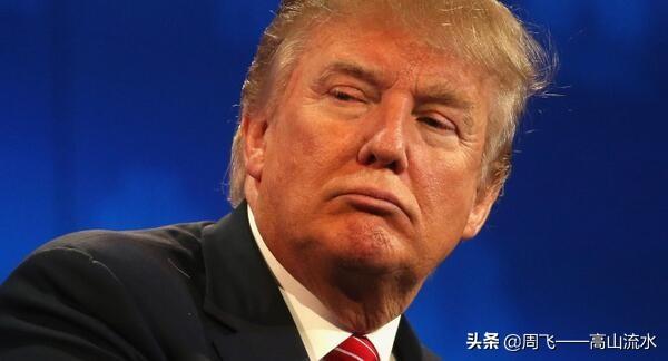 一句话形容特朗普？或者一个词,搞笑的,你最先想到什么？