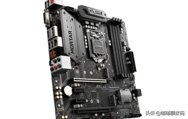 微星B450M迫击炮可以搭配i79700吗？
