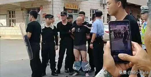 躲猫猫案:江西连杀三人的曾春亮已于今天下午4点半被警方抓获，你怎么看