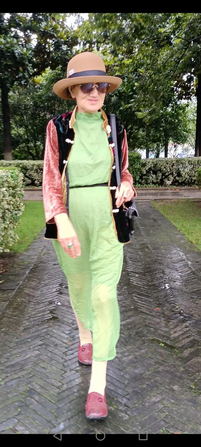 时髦和年龄有关系吗？时尚的穿搭会不会受到年龄的束缚？