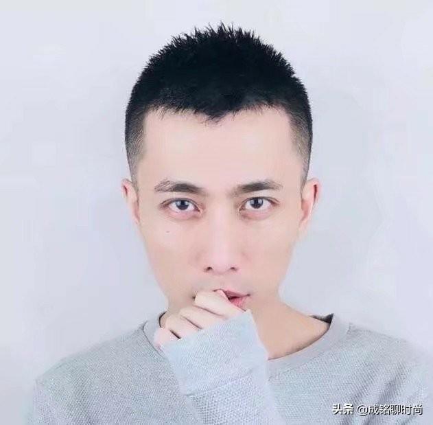 贝克汉姆快秃头了:女孩不喜欢男生留什么发型
