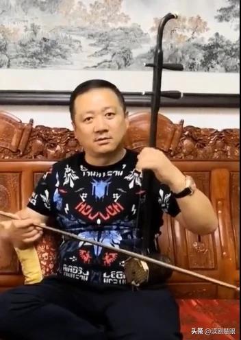 赵本山徒弟王小宝:赵本山与徒弟同台演出火爆网络，里面为啥没有小沈阳