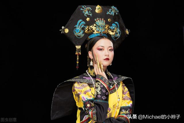 谭晶的后台:龚琳娜到底是个什么水平的歌手她真的能威胁到刘欢吗