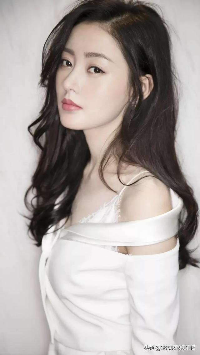 凌织羽:女生什么穿搭最让你觉得性感