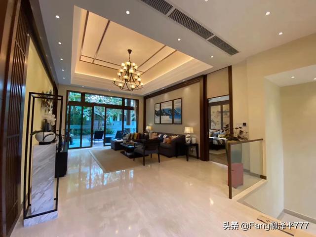 不适合住东户的属相,805东户806西户哪个更好？