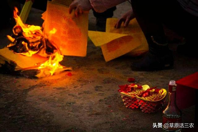 十一月的鬼节，农村老人为什么把农历七月十五称作“鬼节”有什么来历吗