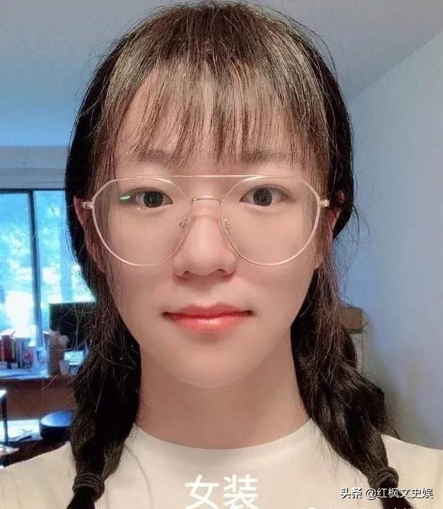 周韦彤男人装:季子越道歉了，照片流传出来，到底是男是女？
