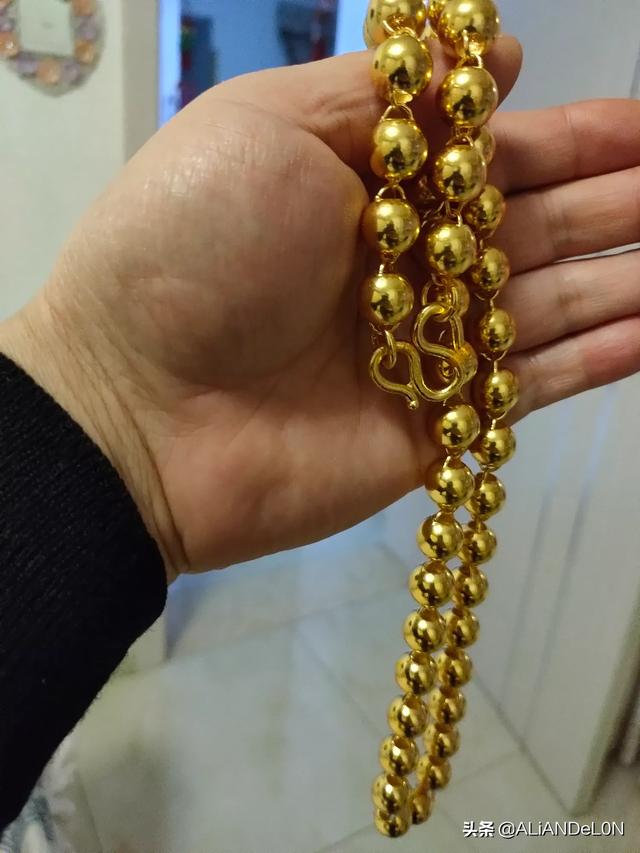 男士金项链,男士黄金项链一般带多少克？