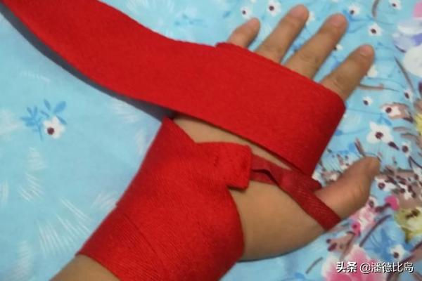 拳击绑带怎么绑,散打搏击绷带最简单绑法？