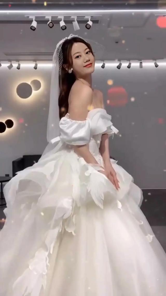 何超琼不能生育:当女生知道自己不能生育是什么感觉？