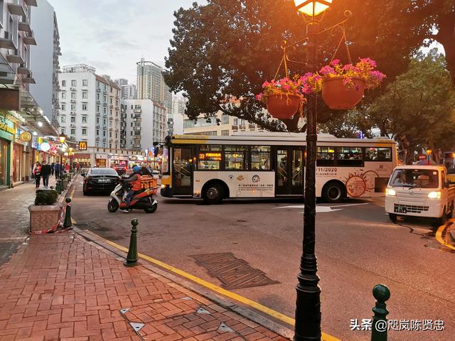 宁静机场跳舞:为什么演员宁静那么美却没有红到一线