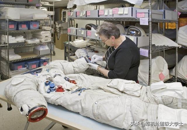 哥伦比亚号失事:为什么在太空站丧命的宇航员不能被运回地球？
