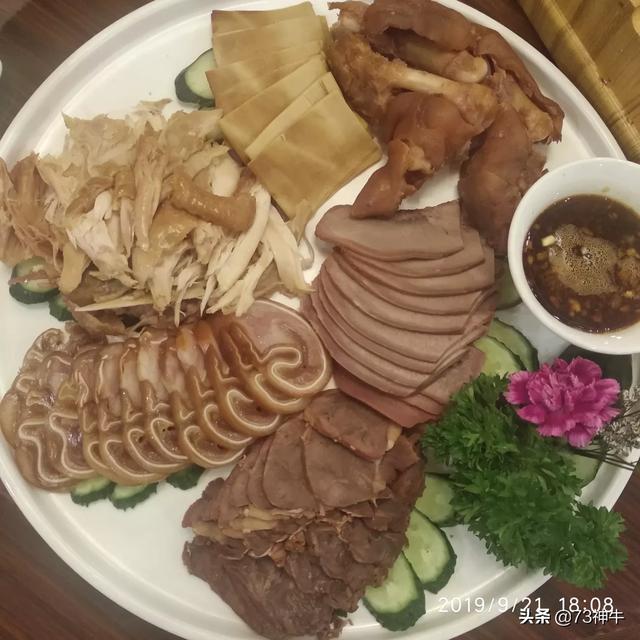 80后宝妈的自我介绍:家里三口人，有什么比较合适的年夜饭推荐一下(年夜饭适合三口人)