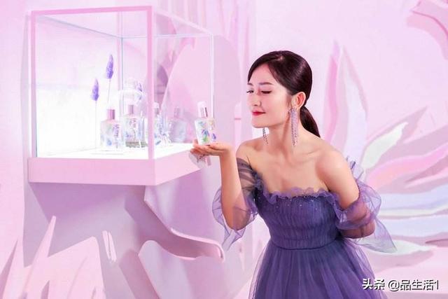 谢娜超话被粉丝怼:为何网上很多人质疑谢娜的主持能力？