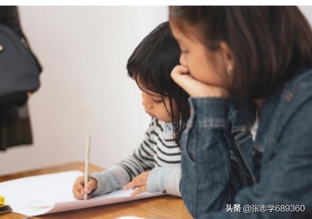 孩子在家做作业好，还是在辅导班做作业好？
