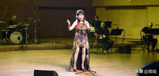 郑绪岚简历:郑绪岚的唱功怎么样?在大陆歌坛的地位如何？