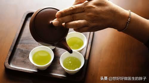 经常喝茶对身体会有什么影响,经常喝茶对痛风患者有没有影响？