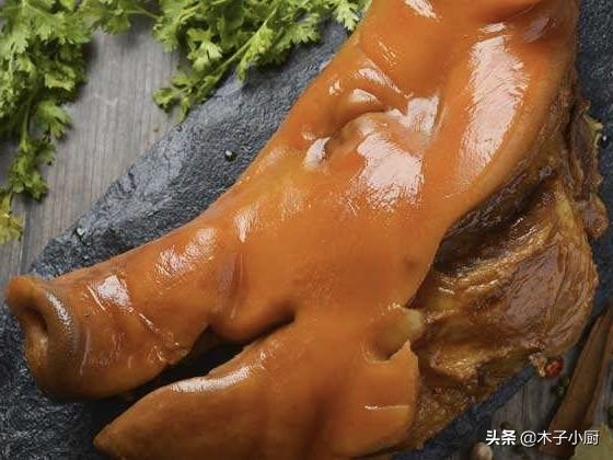 牛耳朵与猪耳朵的区别:卤猪头肉和猪耳朵颜色不一样怎么办？