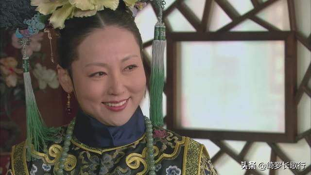 甄玉娆:《甄嬛传》中为什么甄嬛一家子母女三人都长的像纯元皇后？