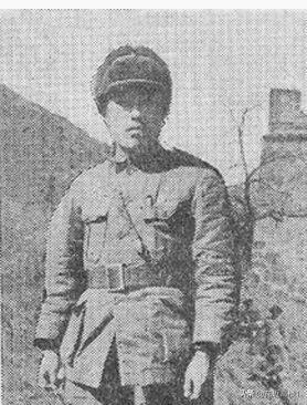 蒋友梅:辽沈战役，防守长春的郑洞国，为何下令士兵朝天开枪，然后投降？