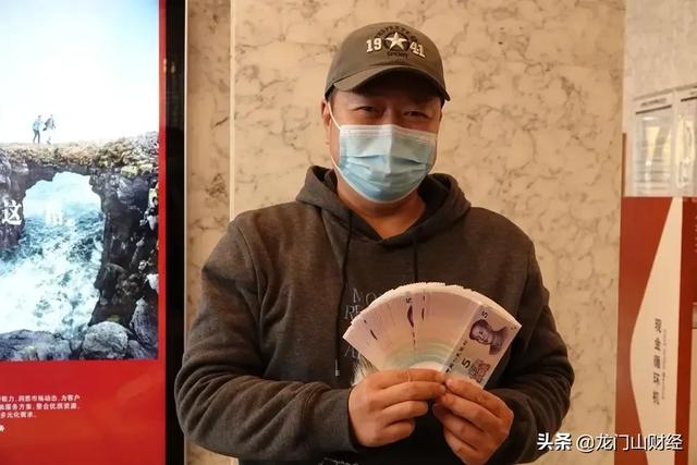谁有5元红包群:给我介绍玩红包的，就是谁玩红包，押金五元进群，谢谢