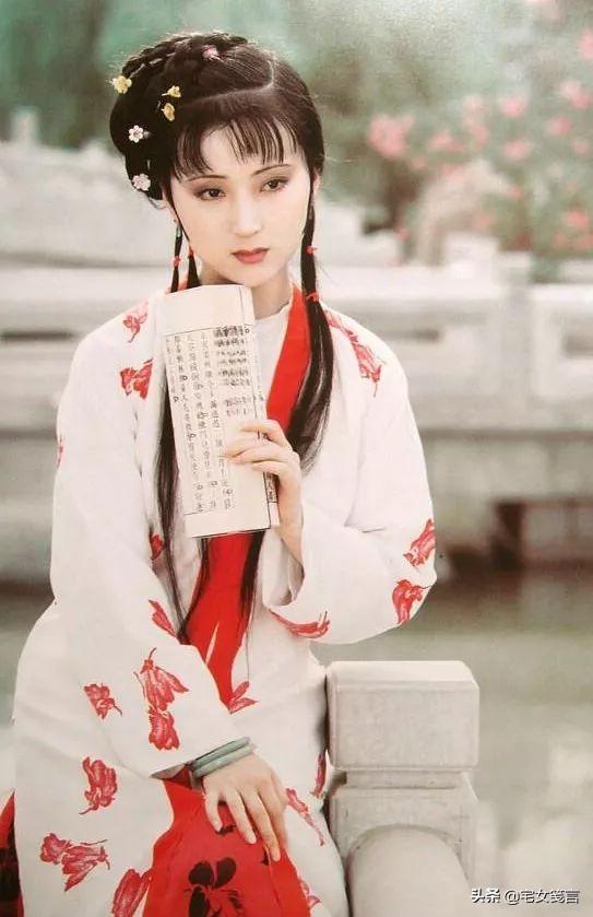 乐韵演员:邓婕是不是最经典的王熙凤和新版红楼的凤姐有什么区别