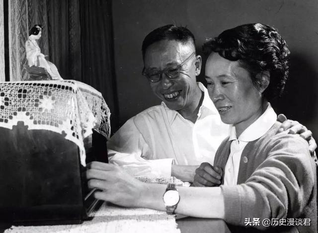 傅作义子女:末代皇帝溥仪与护士李淑贤的婚姻状况如何？