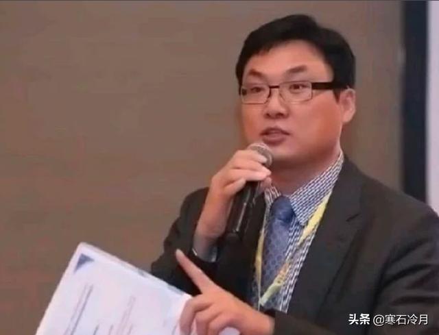 怎么看待鲍毓明5月1日发布「十问韩某」,并称「你不可能在所有时刻欺骗所有人」? 透露了哪些信息？