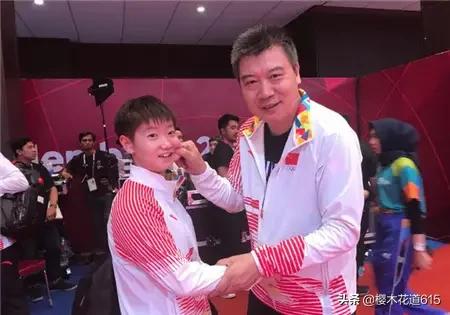 乒乓球全锦赛,球迷打出标语“孙颖莎,你皮紧一点。”到底是什么意思呢？