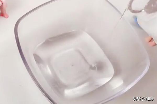 用家里的东西做起泡胶,如何利用厨房材料做起泡胶？