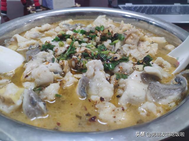 小鱼吃吃吃:水煮鱼怎么做，鱼才不会糊？