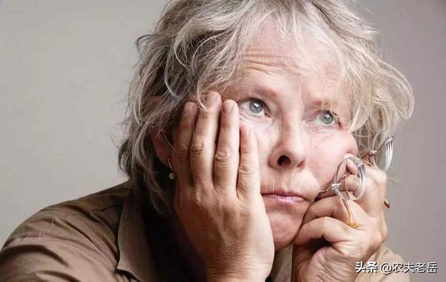 女性想要延缓衰老怎么做，女人衰老过快与什么有关？