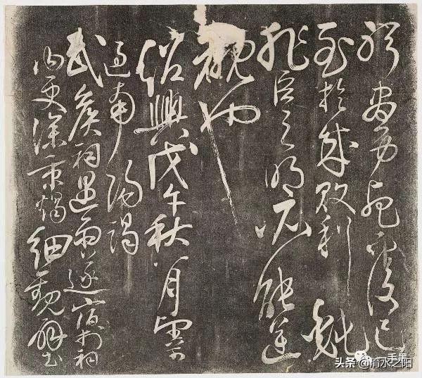 岳飞手书前后《出师表》并跋文碑刻出现在南阳卧龙岗、襄阳古隆中等地,何者为原版？