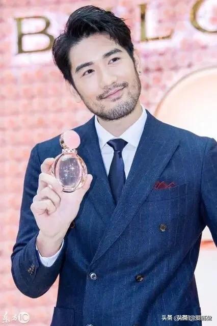 有哪些可以称得上是殿堂级的演艺圈男神？