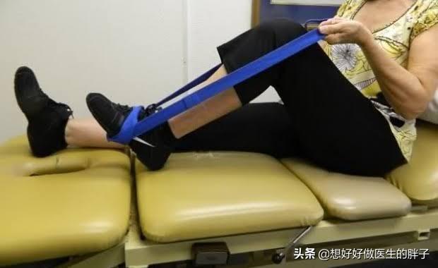 膑骨术练股四头肌:膝关节置换40天怎么做康复锻炼？