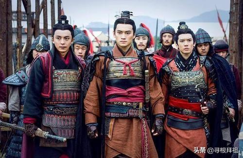 东汉光武帝为什么要废了郭圣通，改立阴丽华为皇后，他为何不一开始就立阴丽华为皇后？