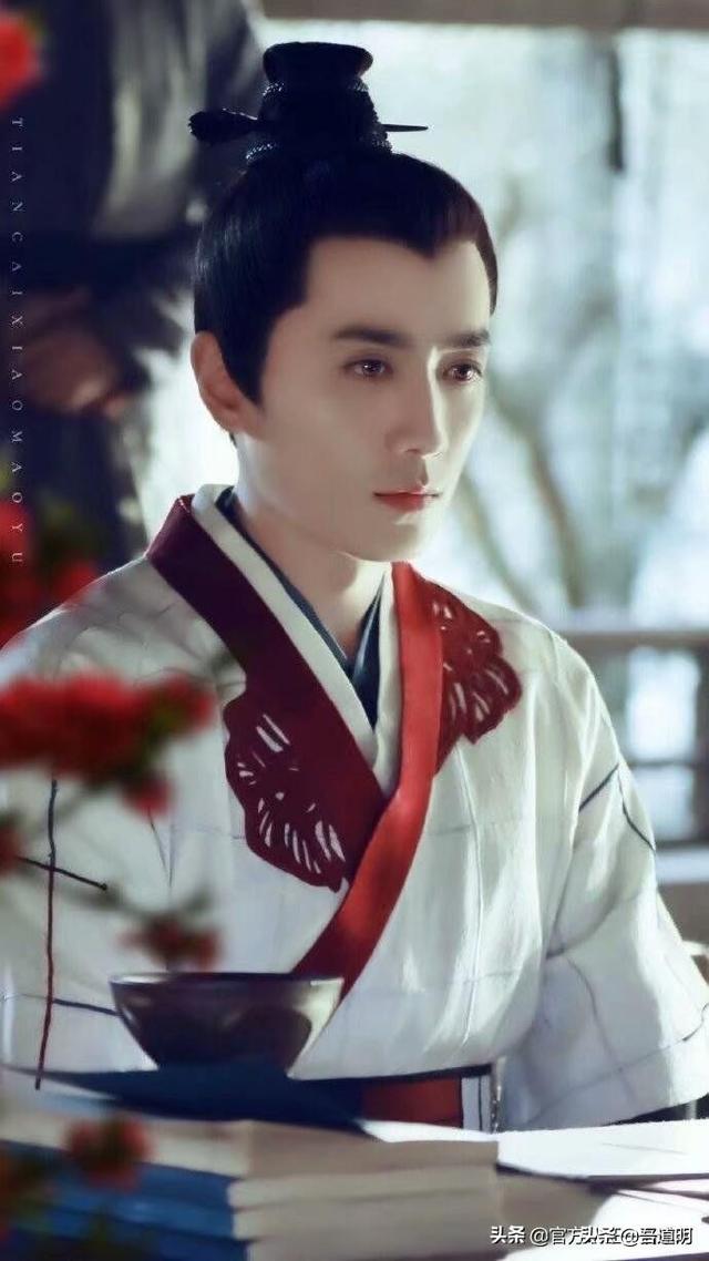 你觉得当红男明星中,谁的古装长发造型最帅？饰演的角色也最经典？