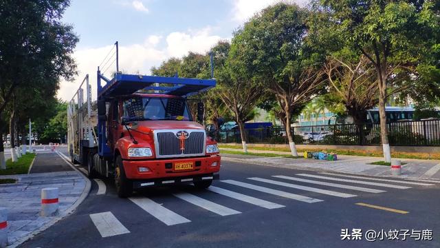 今年22岁考完驾照没摸过车,十来万买什么车合适？
