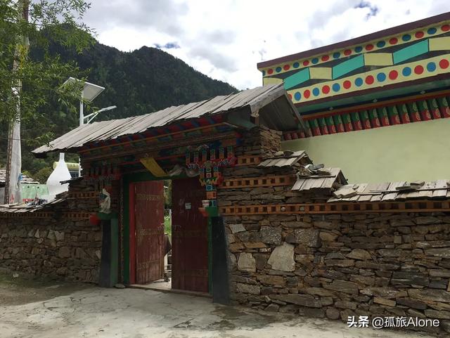 阿哈尔捷金马 价格:夏天最适合去避暑的地方有哪些？你夏天最想去的是哪里？