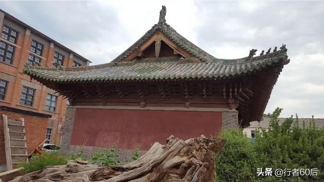 峨眉山介绍:普陀山、九华山、五台山和峨眉山，哪座山最值得一去？