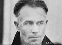 黑色大丽花事件:《黑色大丽花》讲的是什么？