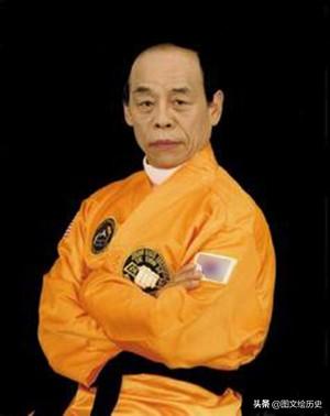 李小龙去世后，在他葬礼上帮他扶灵的6个外国人，有什么来头？